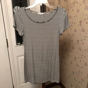 Heart and hips black and white tunic top t shirt